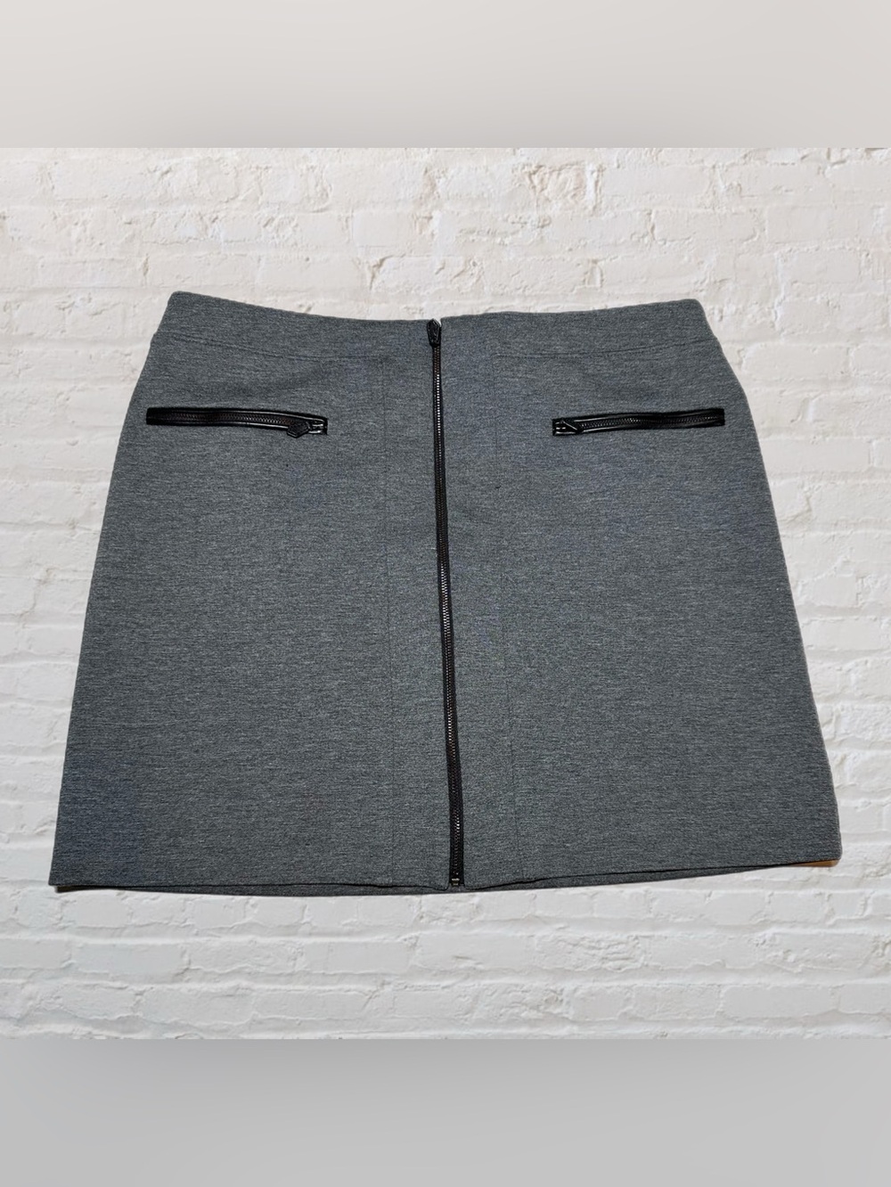 WHITE House|BLACK Market Grey Full Front Zip Mini Skirt w/ Front Pockets Size 10